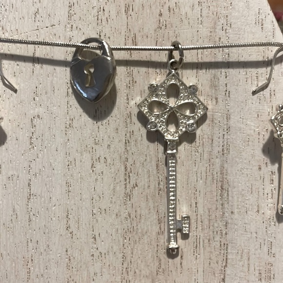 ❌SOLD❌LOCK & Key 925+ Earrings (Sold) - 925 - Picture 2 of 8